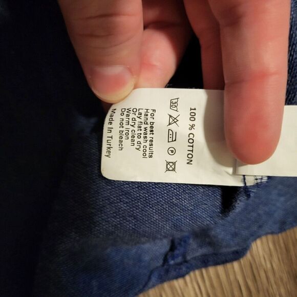 Peter Millar Long Sleeved Button Up Shirt with Angled Cuffs and Spread Collar Me - Picture 9 of 9